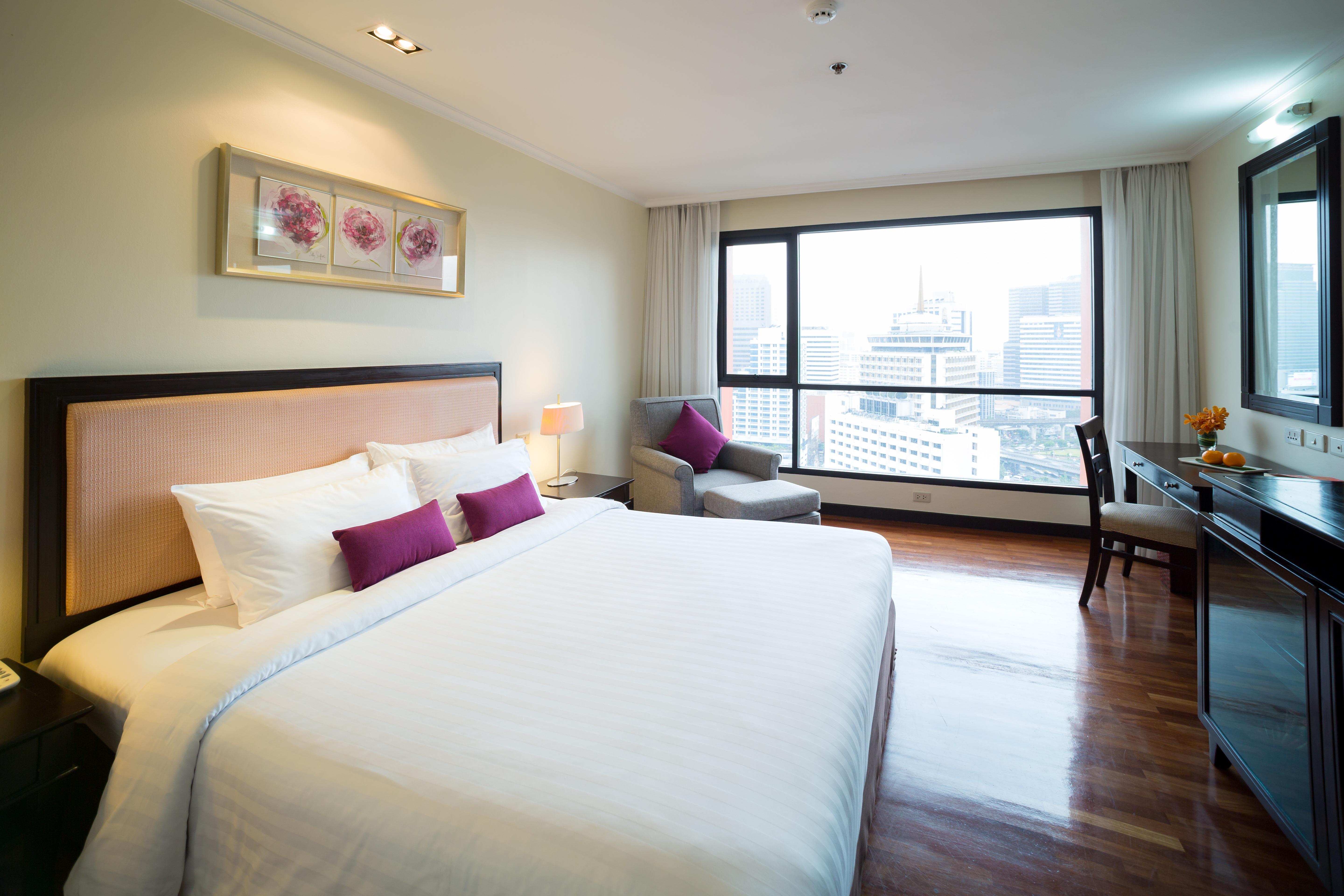 Bandara Silom Suites, Bangkok Банкок Екстериор снимка