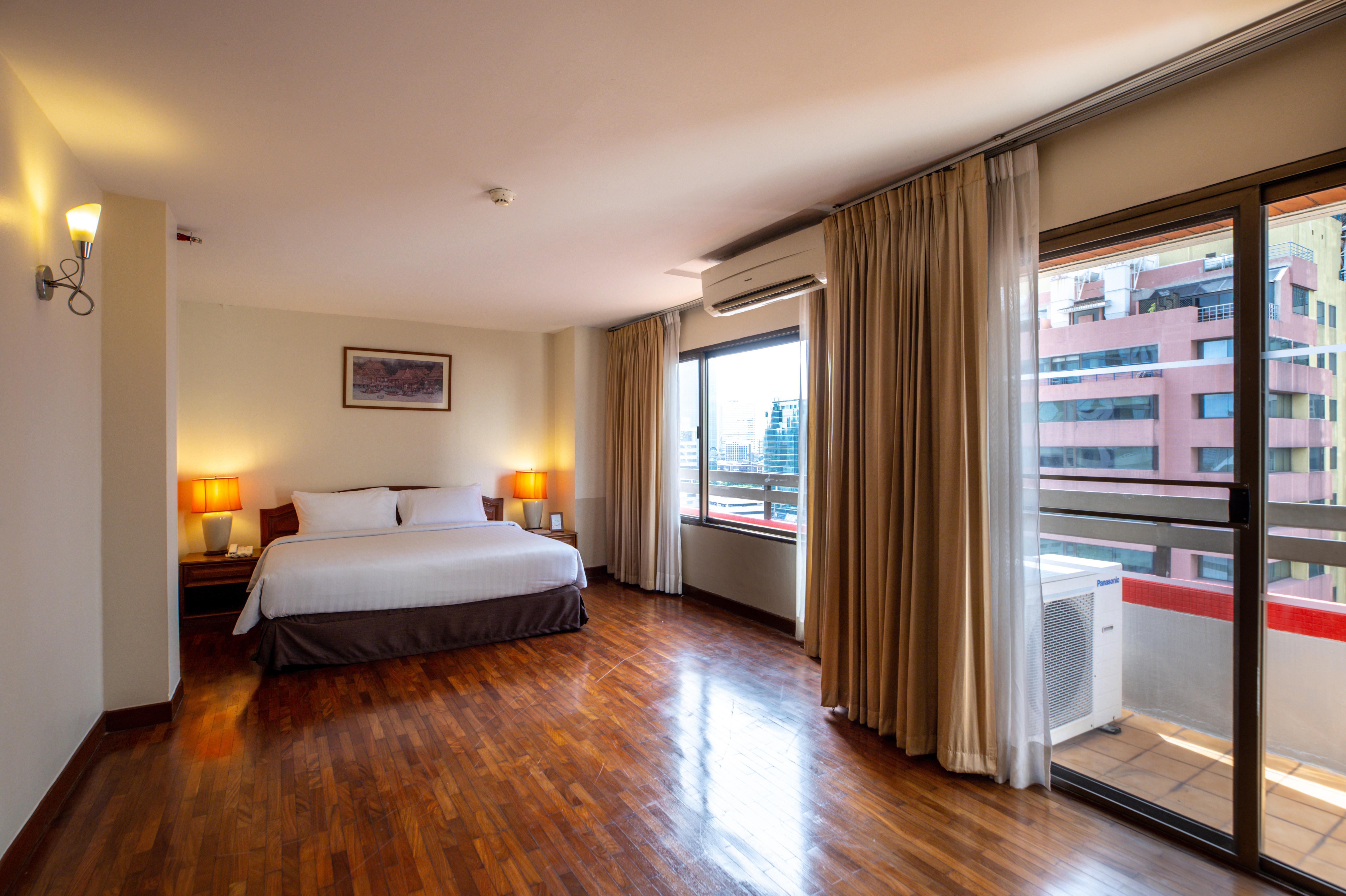 Bandara Silom Suites, Bangkok Банкок Екстериор снимка